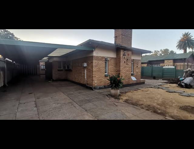 3 BEDROOM HOUSE FOR SALE IN VANDERBIJLPARK CE 1